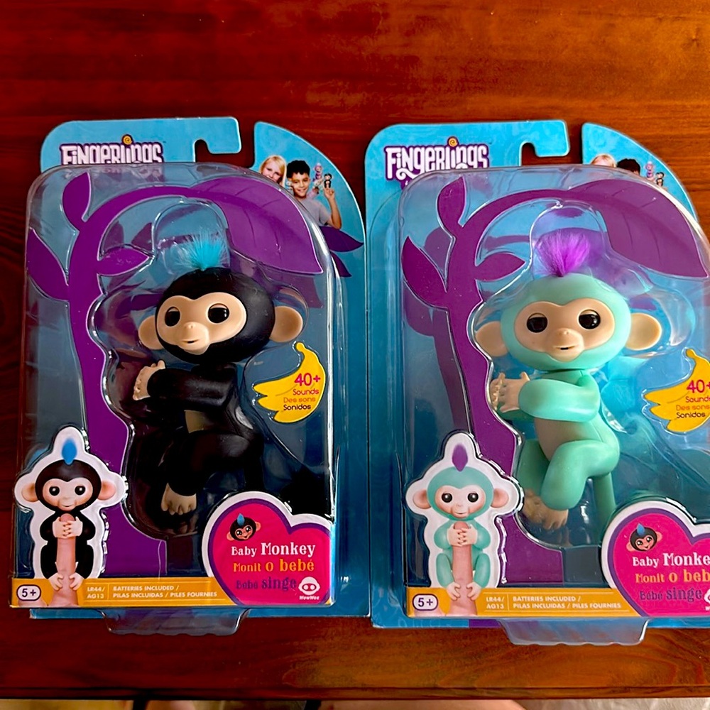 2 NIB WowWee Fingerlings.